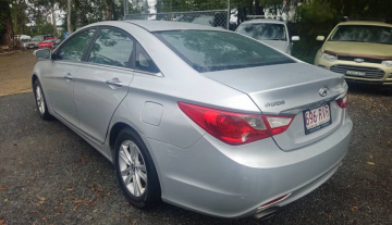 2011 Hyundai i45 active luxurious auto sedan 6.jpg